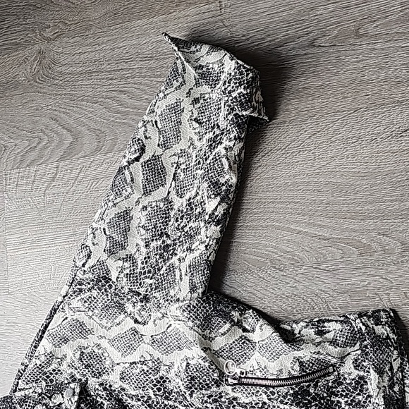 Zara Snakeskin Moto Style Jacket - Small - Picture 5 of 8